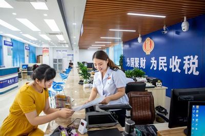 便利服务优环境 一路春风一路歌——党的十八大以来税务部门持续优化税费服务改善税收营商环境综述