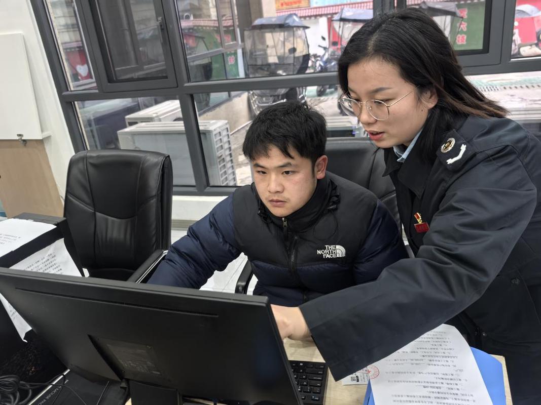 六枝税务:精细服务护航"个转企"全程
